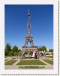 MuseesEtParcs-05 * Miniature de la Tour Eiffel - France Miniature * 384 x 512 * (49KB)